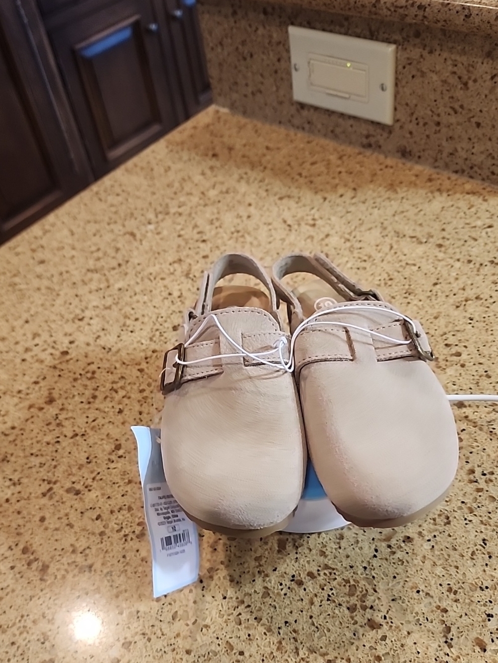 Cat & Jack Beige T-Strap Kids Clog Sandals NWT